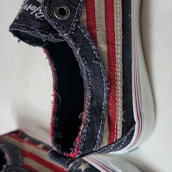 Blowfish Malibu Bettie Play Sneaker ONLY ONE LEFT! - Picture 4 of 14